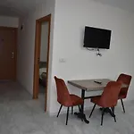 Mia Suite